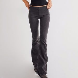 Free People Penny Pull-On Flare Jeans Size 31